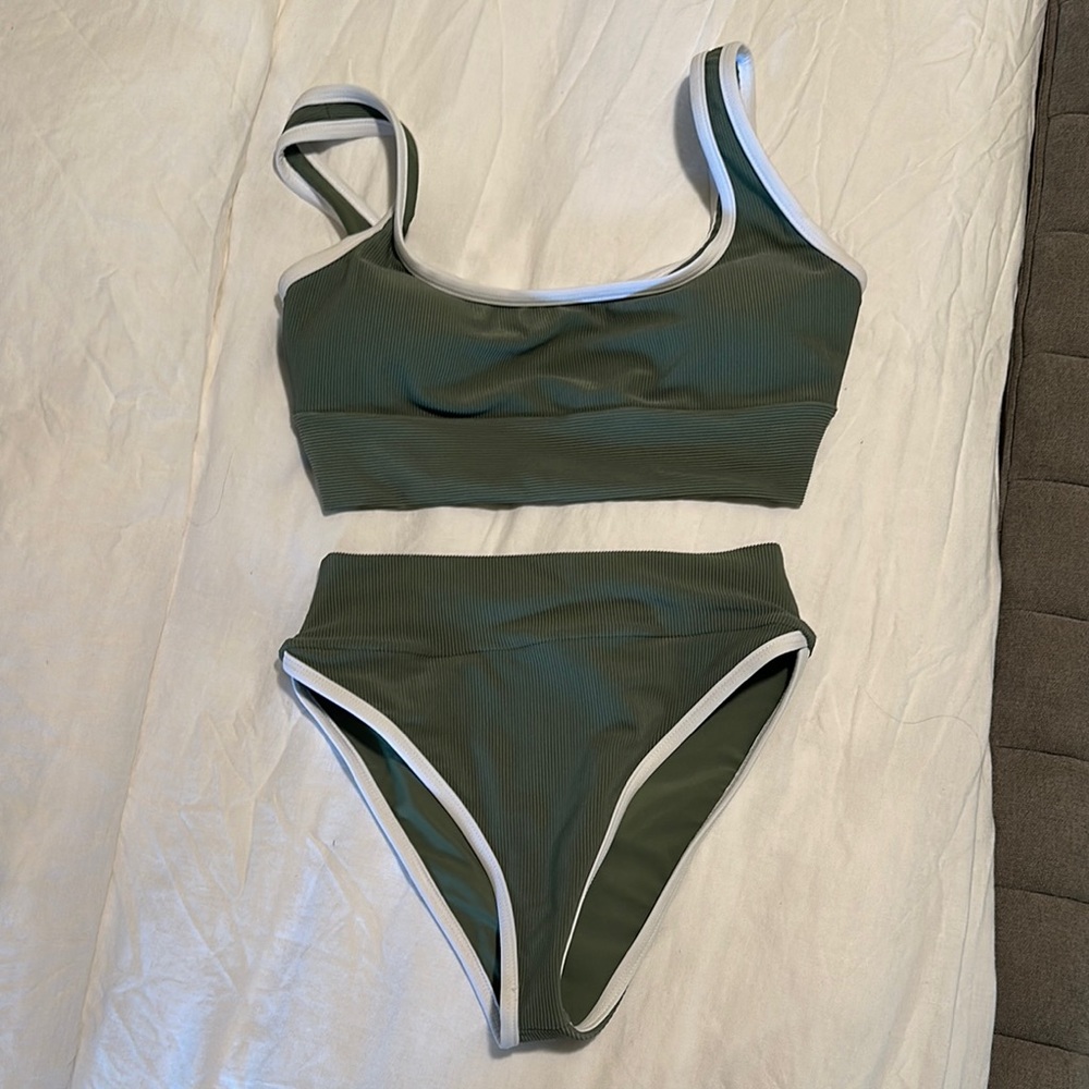 LainSnow Green and White Sporty Bikini Set